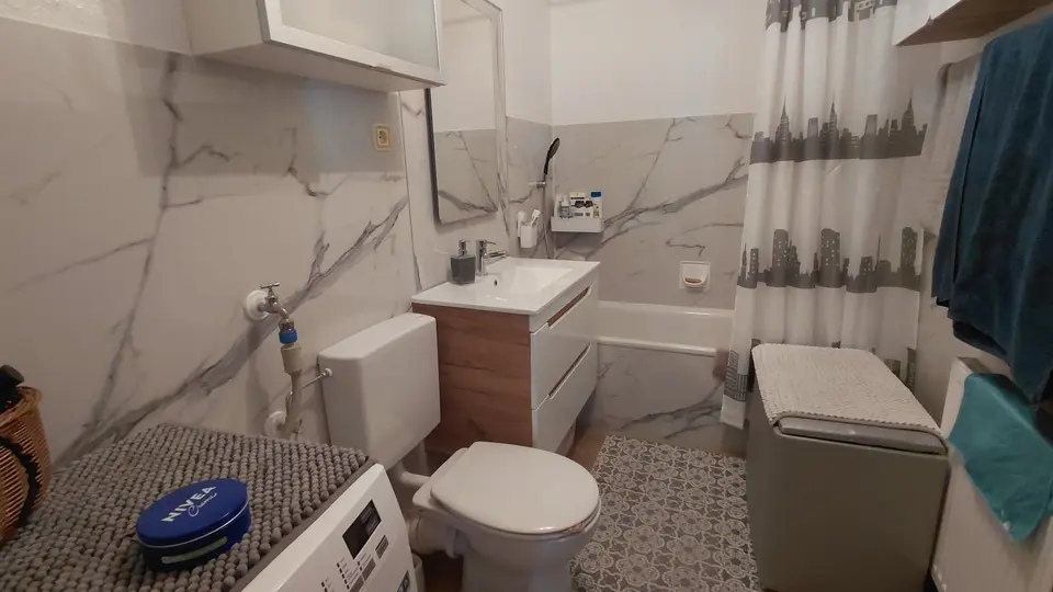 4 Zimmer Wohnung mit 95 m² in Würzburg – Bild 7