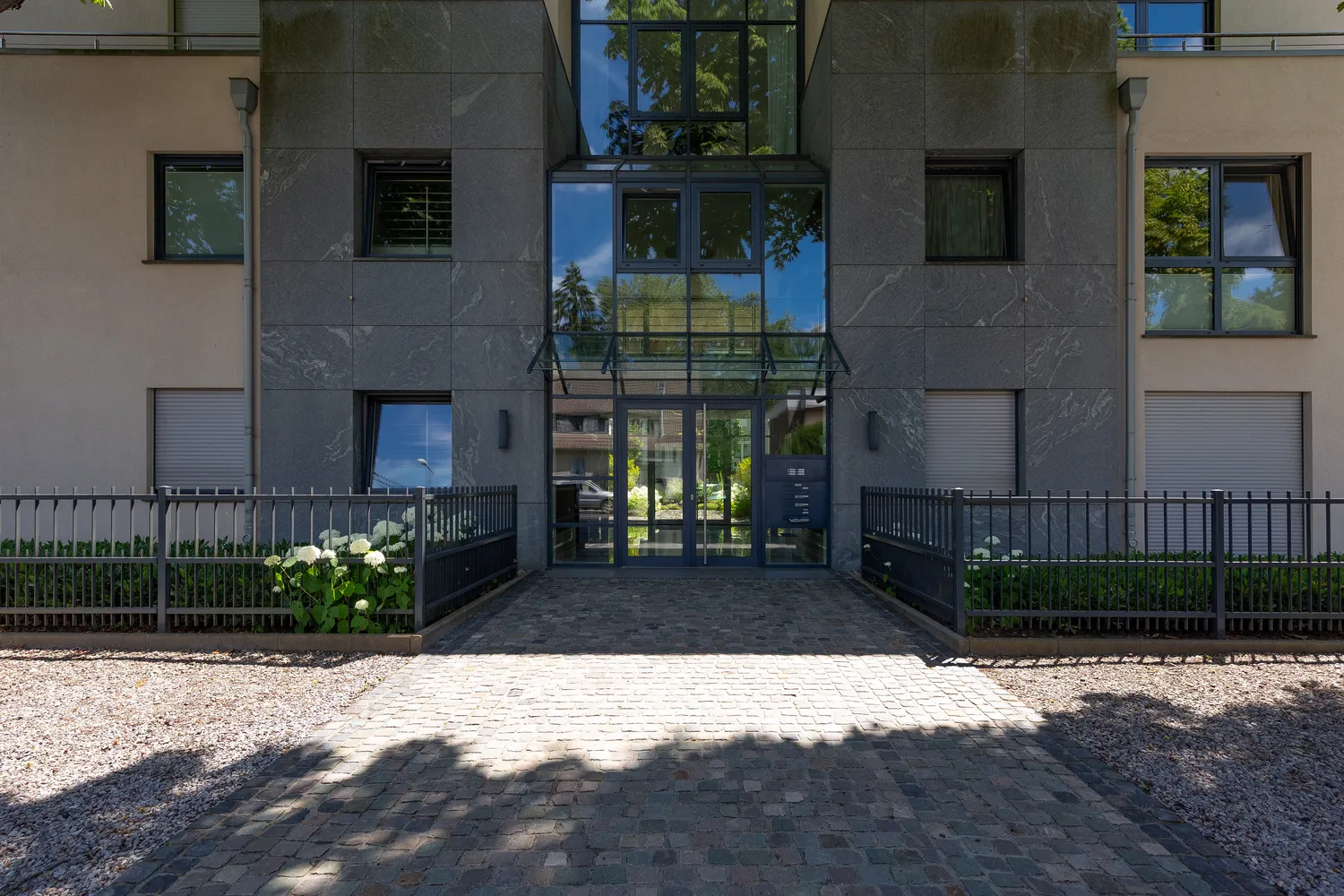 4 Zimmer Wohnung mit 187 m² in Krefeld – Bild 2