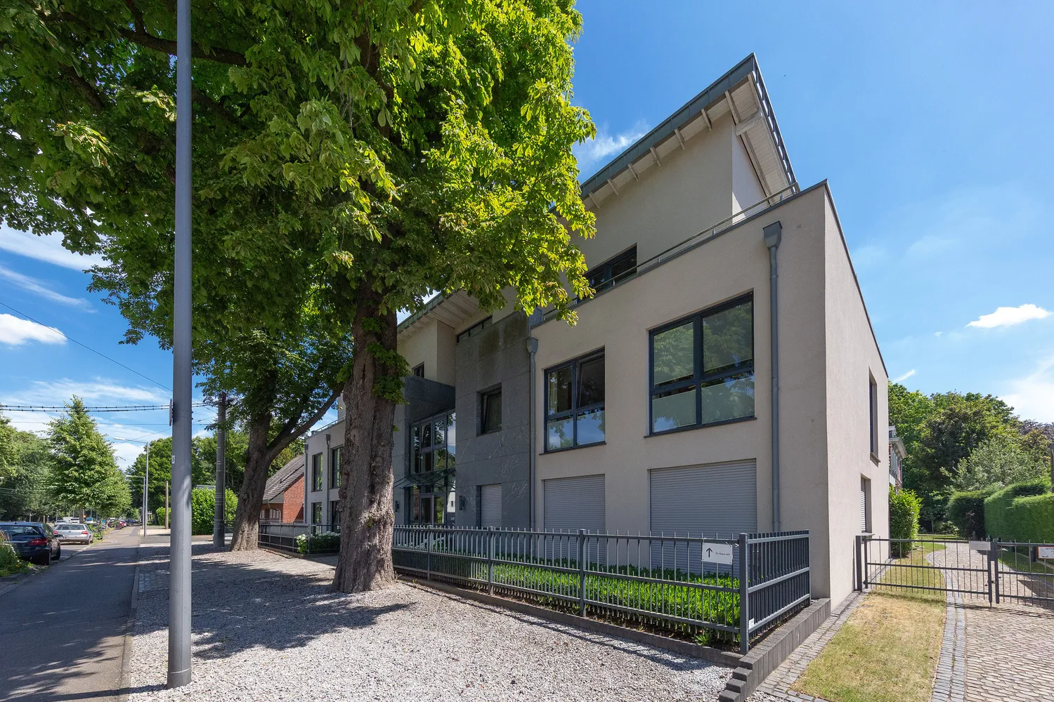 4 Zimmer Wohnung mit 187 m² in Krefeld – Bild 3