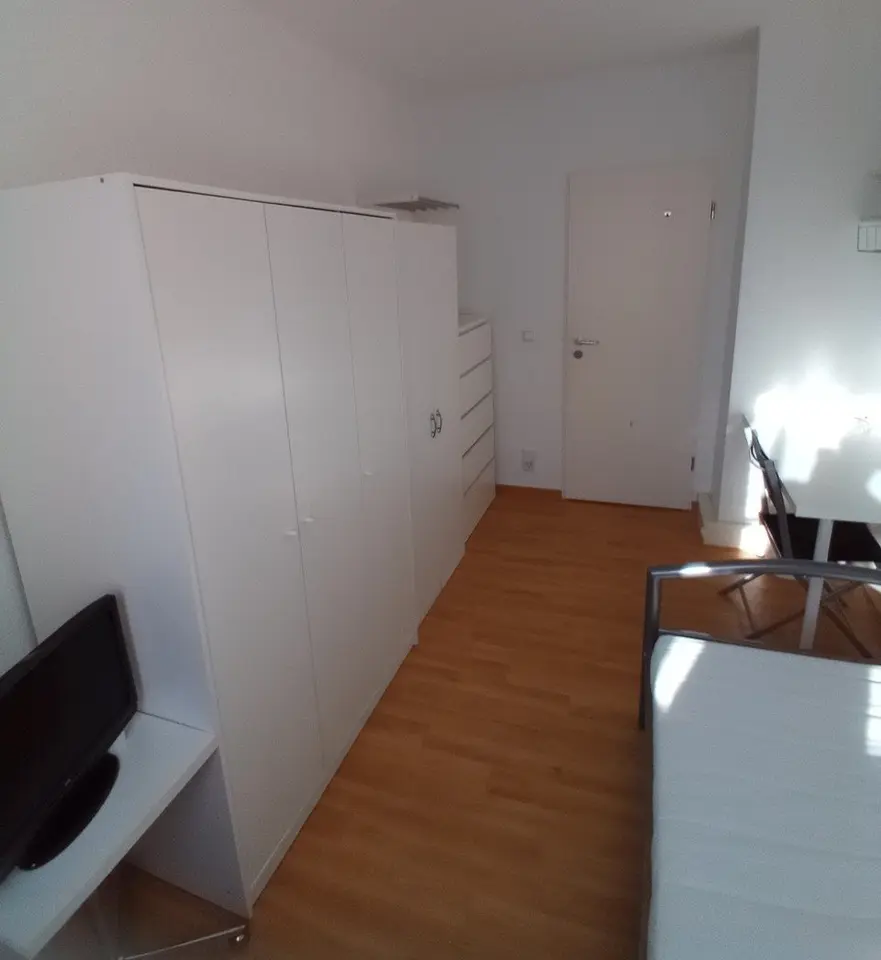 WG-Zimmer mit 53 m² in Brühl – Bild 3