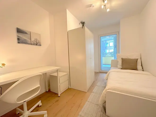 7 Zimmer Wohnung mit 12 m² in Heidelberg – Bild 1