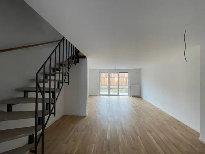 5 Zimmer Haus mit 140 m² in Wiesbaden – Bild 2