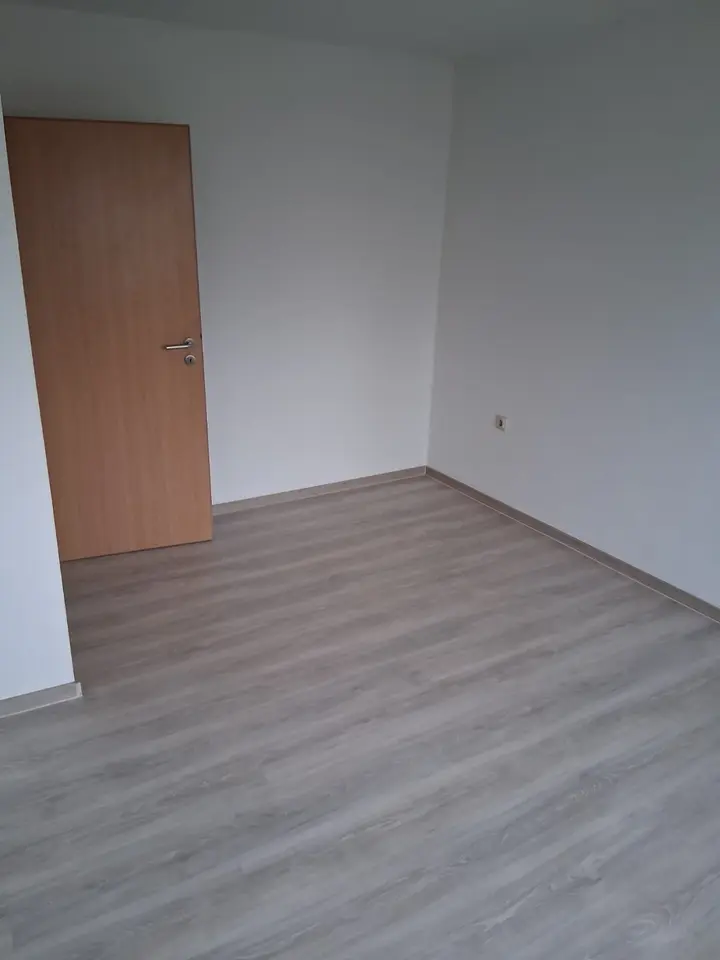 3 Zimmer Wohnung mit 66 m² in Neubrandenburg – Bild 1