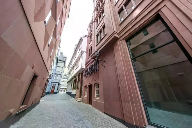 4 Zimmer Wohnung mit 112 m² in Frankfurt am Main – Bild 3