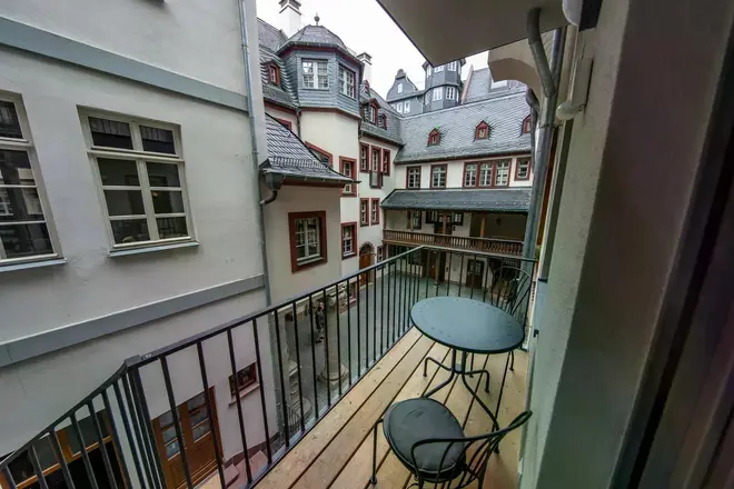 4 Zimmer Wohnung mit 112 m² in Frankfurt am Main – Bild 7