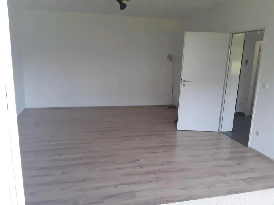 2 Zimmer Wohnung mit 42 m² in Solingen – Bild 1