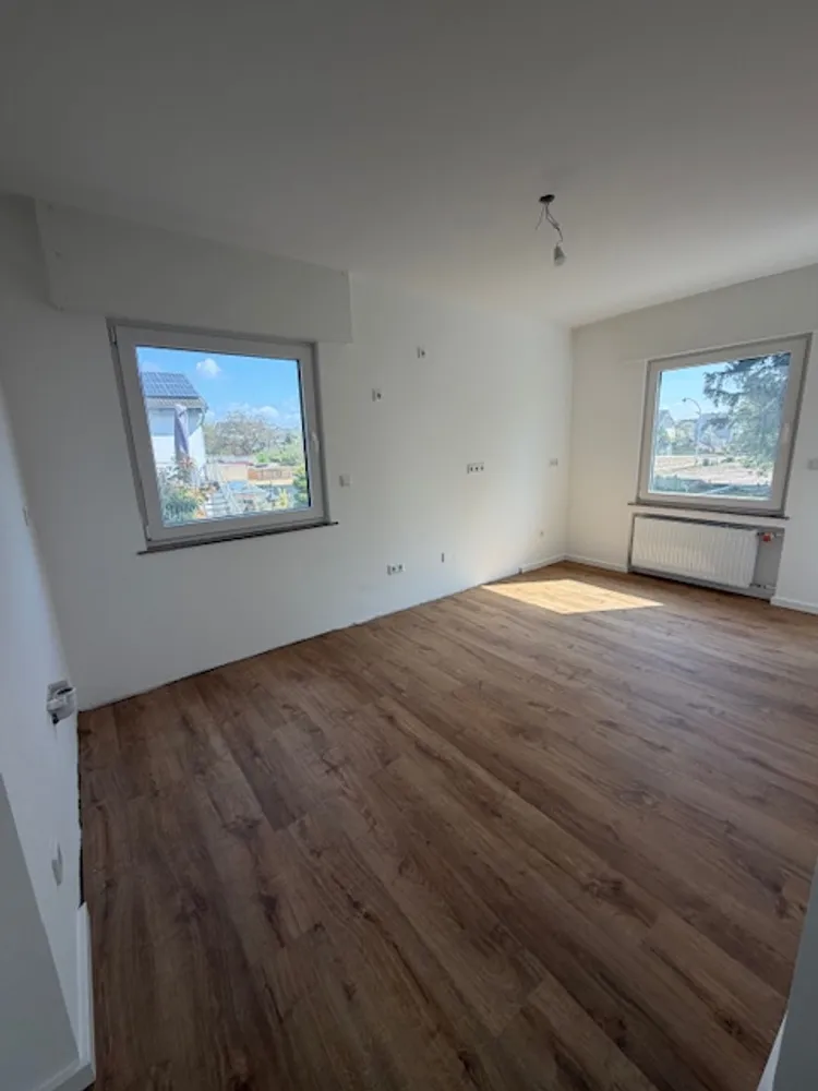 4 Zimmer Wohnung mit 127 m² in Leverkusen – Bild 2