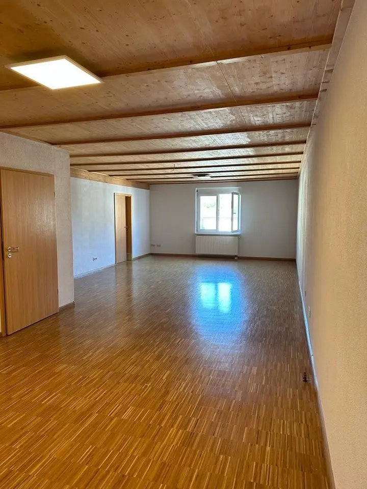 2 Zimmer Wohnung mit 93 m² in Freiburg im Breisgau – Bild 1