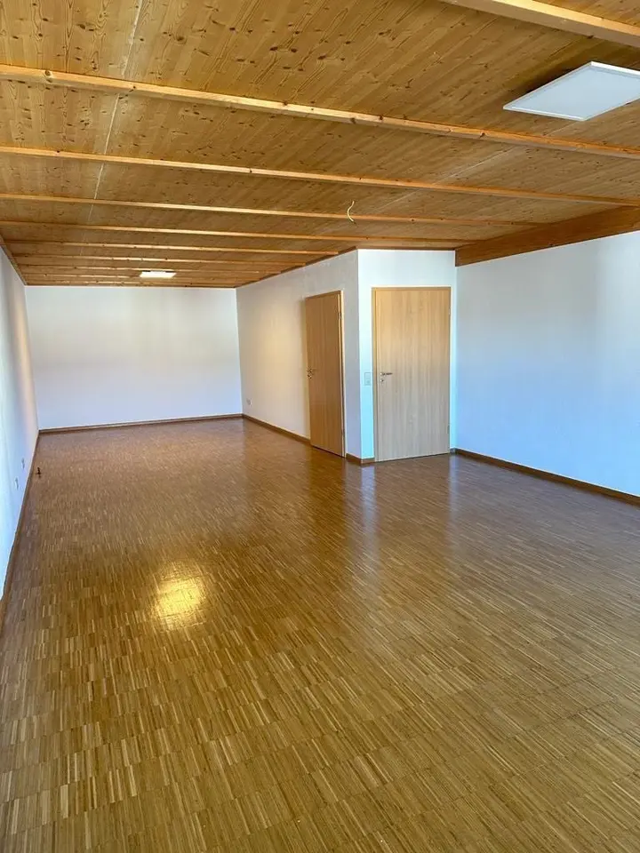 2 Zimmer Wohnung mit 93 m² in Freiburg im Breisgau – Bild 2