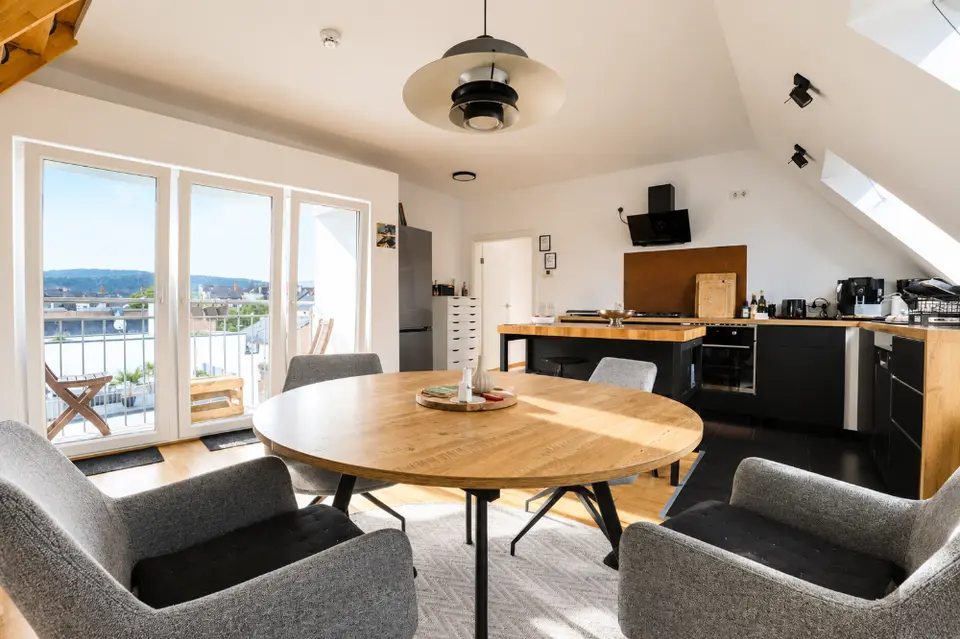 4 Zimmer Wohnung mit 160 m² in Trier – Bild 1