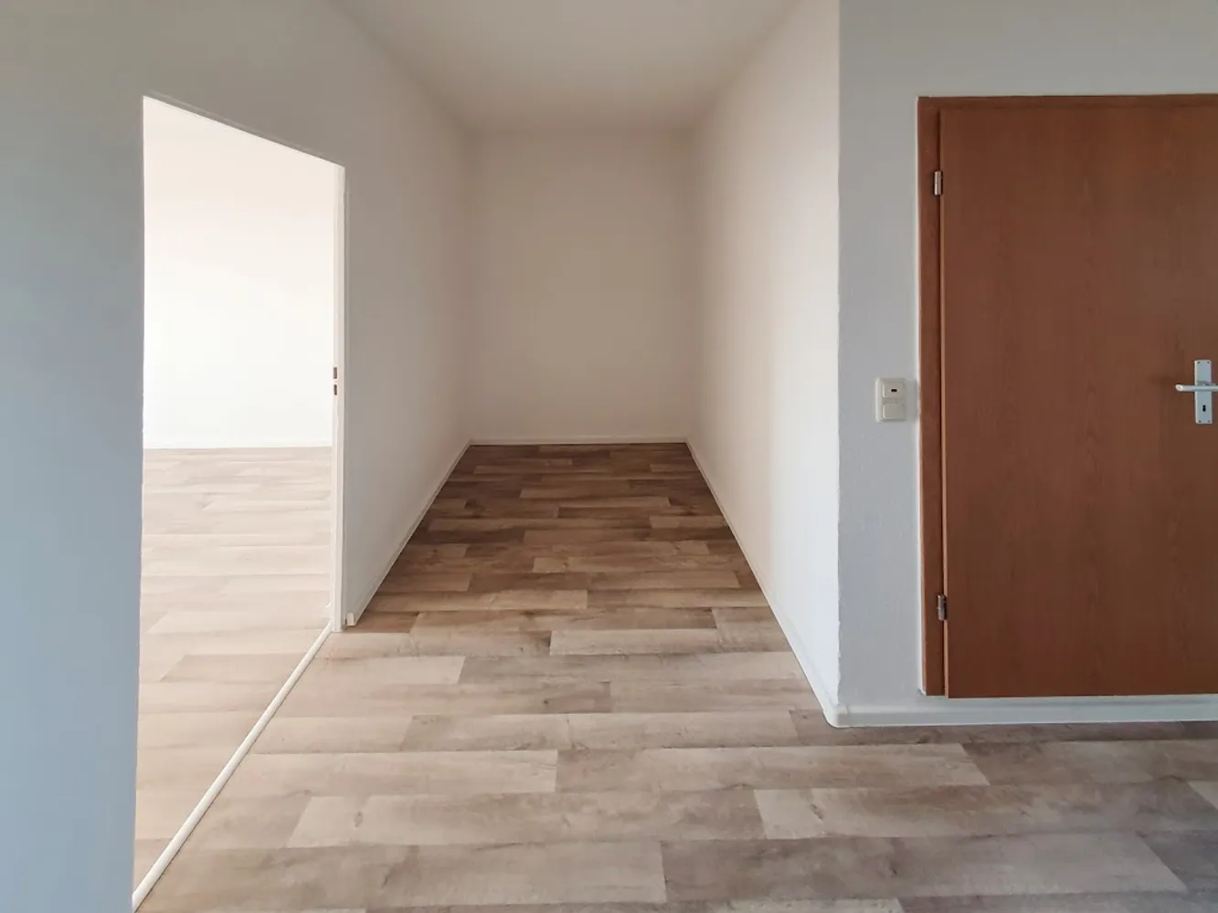 3 Zimmer Wohnung mit 69 m² in Neubrandenburg – Bild 2