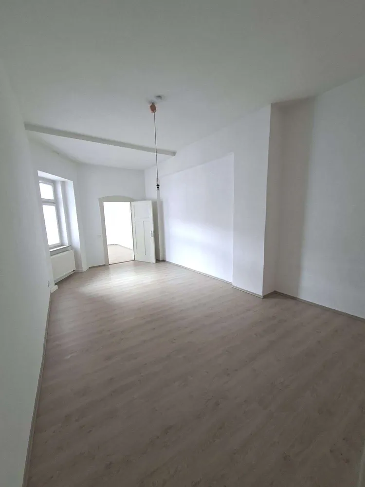 4 Zimmer Wohnung mit 121 m² in Zwickau – Bild 3