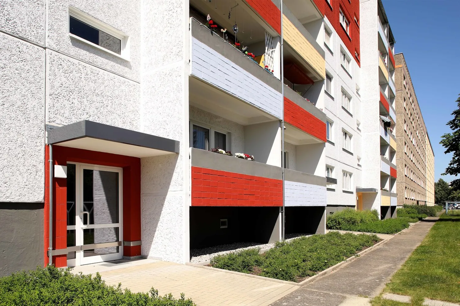 4 Zimmer Wohnung mit 76 m² in Neubrandenburg – Bild 1