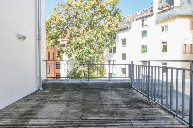 4 Zimmer Wohnung mit 157 m² in Frankfurt am Main – Bild 1