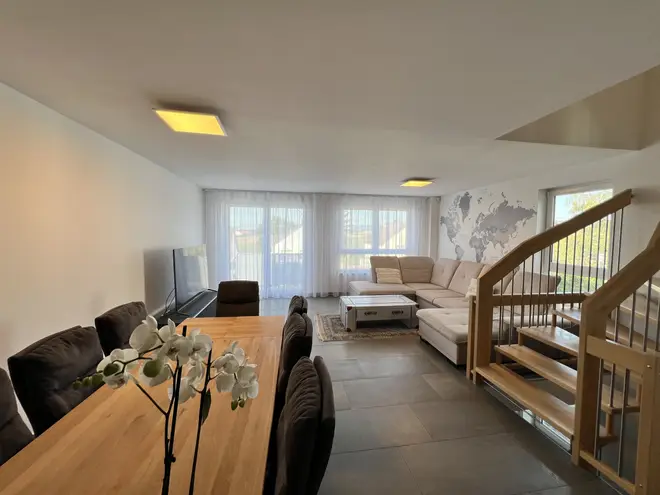 4 Zimmer Haus mit 175 m² in Wiesbaden – Bild 2