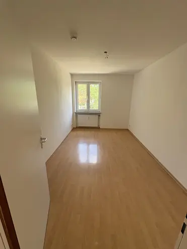 5 Zimmer Wohnung mit 152 m² in Regensburg – Bild 2