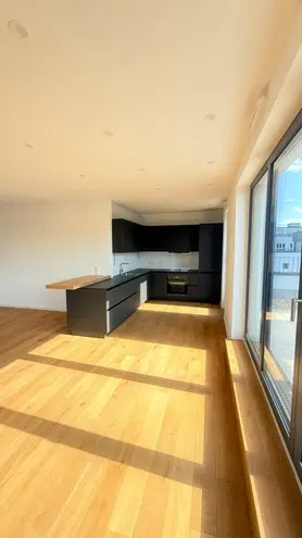 3 Zimmer Wohnung mit 125 m² in Berlin – Bild 2