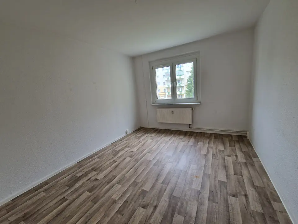 3 Zimmer Wohnung mit 62 m² in Neubrandenburg – Bild 2