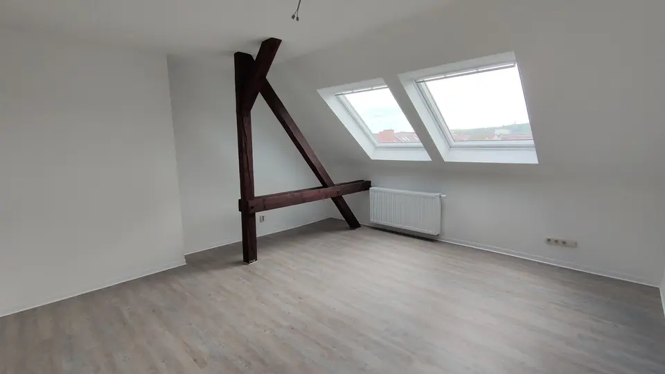 4 Zimmer Wohnung mit 101 m² in Erfurt – Bild 1