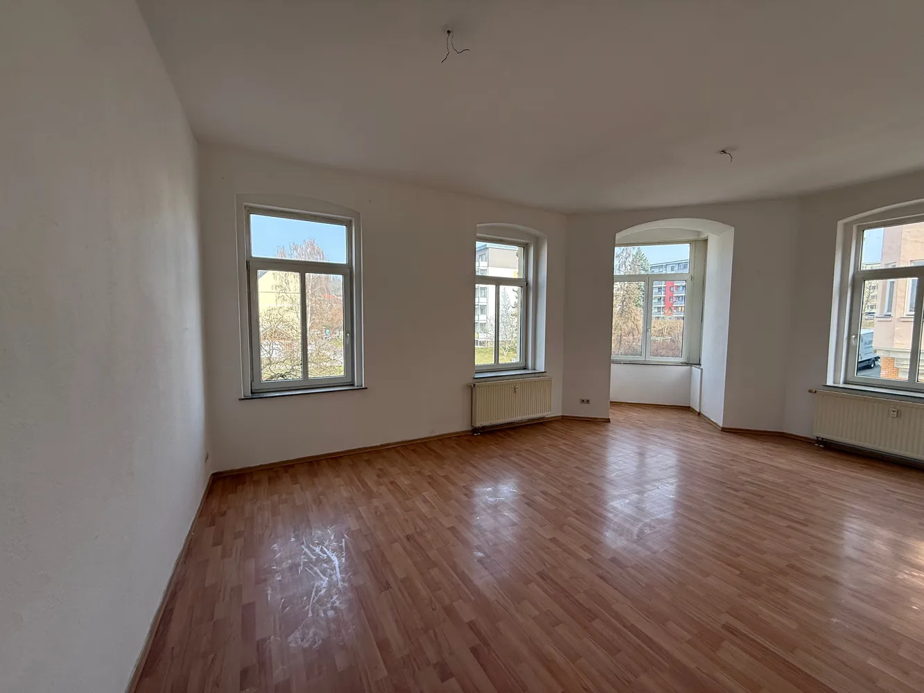 3 Zimmer Wohnung mit 96 m² in Plauen – Bild 2