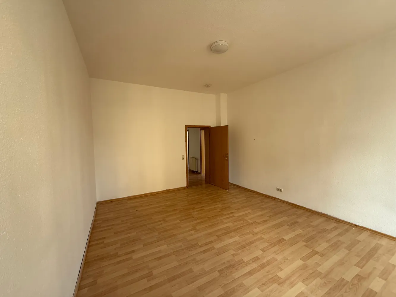 3 Zimmer Wohnung mit 96 m² in Plauen – Bild 11