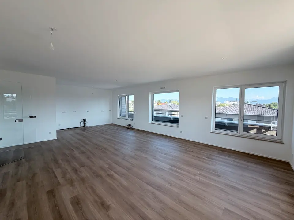 4 Zimmer Wohnung mit 121 m² in Rosenheim – Bild 1