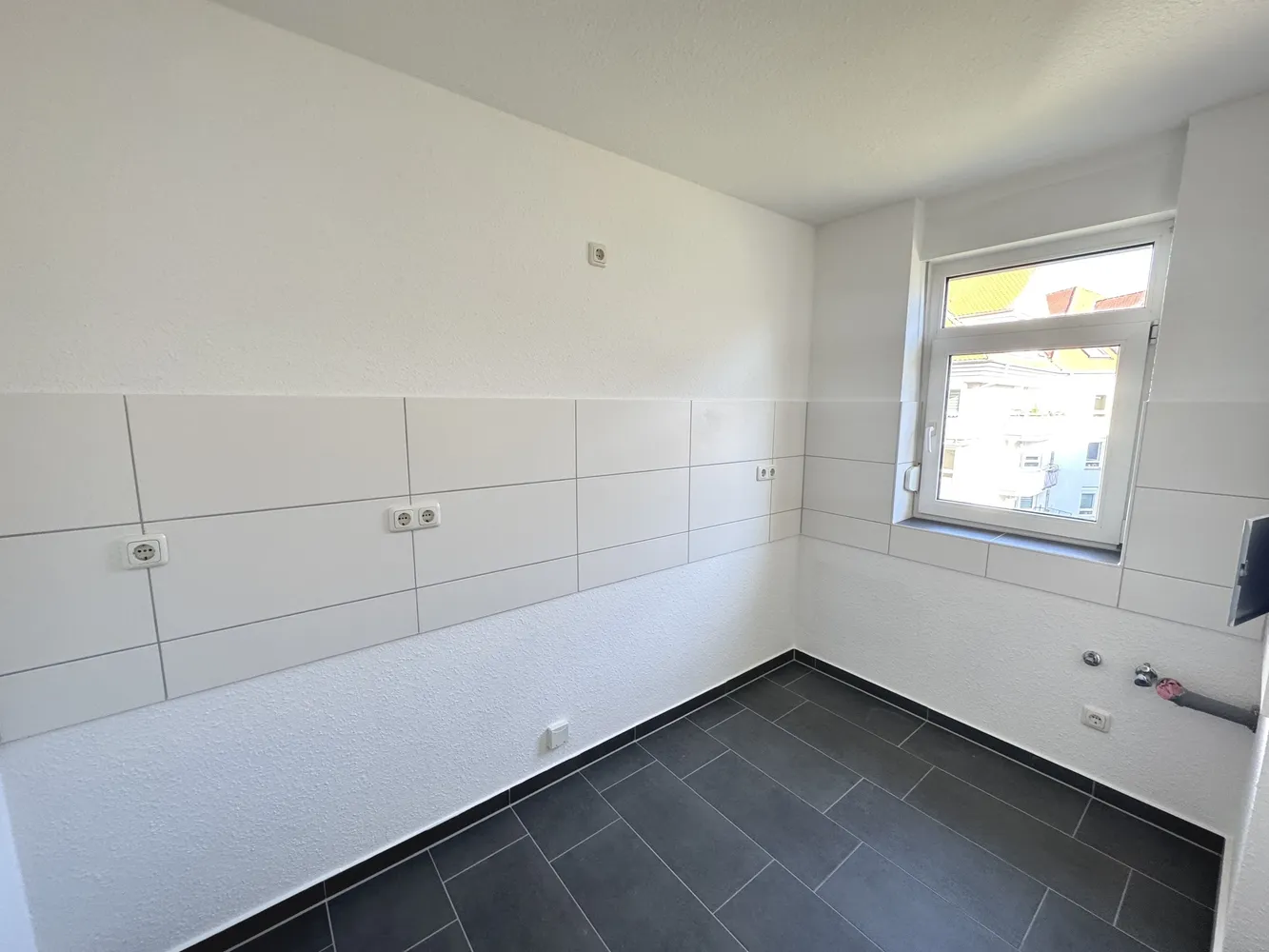 4 Zimmer Wohnung mit 107 m² in Magdeburg – Bild 3