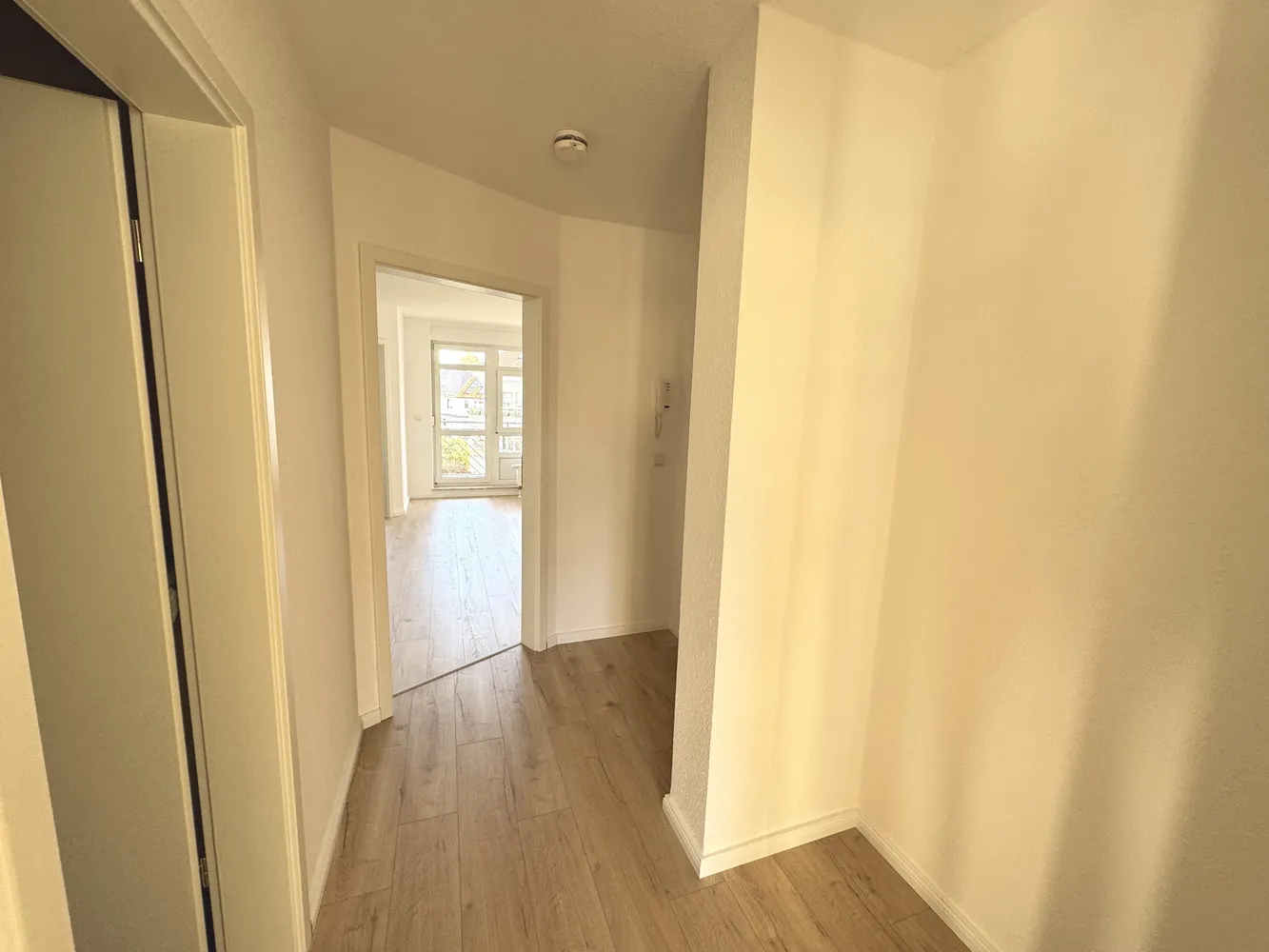 4 Zimmer Wohnung mit 107 m² in Magdeburg – Bild 8