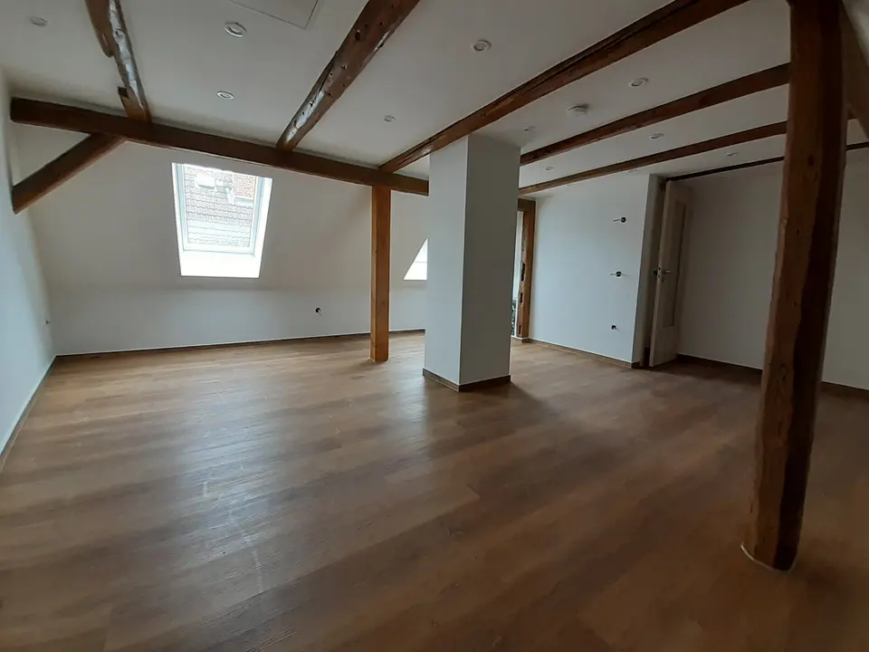 2 Zimmer Wohnung mit 83 m² in Aschersleben – Bild 1