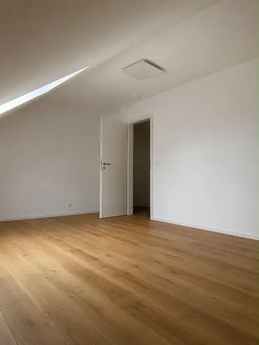 3 Zimmer Wohnung mit 107 m² in Karlsruhe – Bild 4