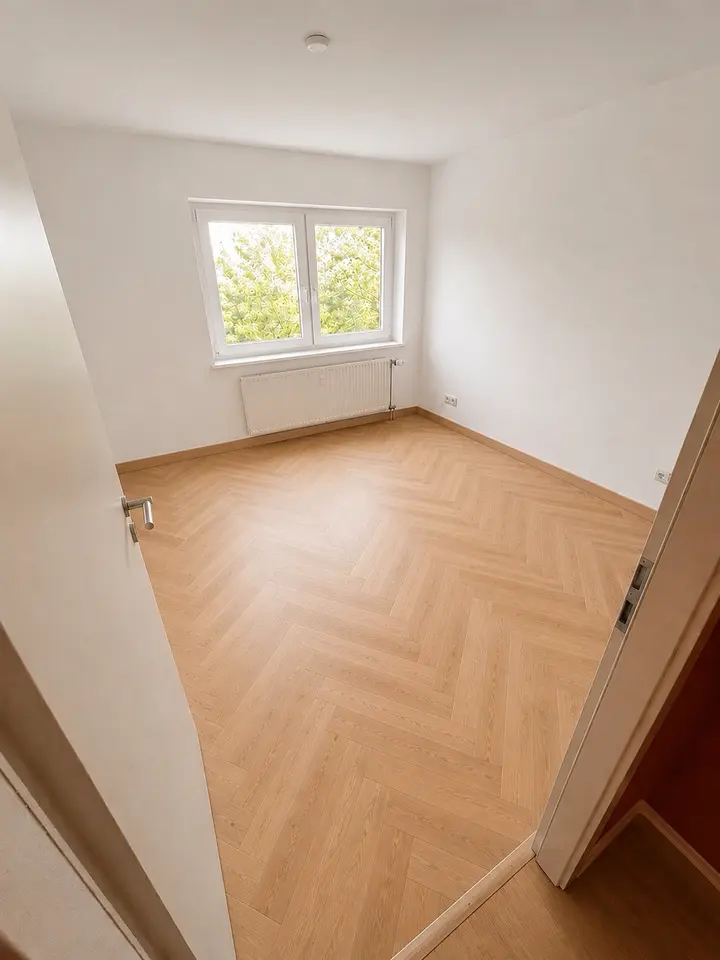 4 Zimmer Wohnung mit 100 m² in Würzburg – Bild 2