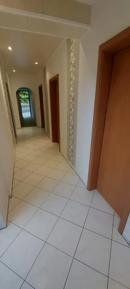 4 Zimmer Wohnung mit 110 m² in Wetzlar – Bild 2