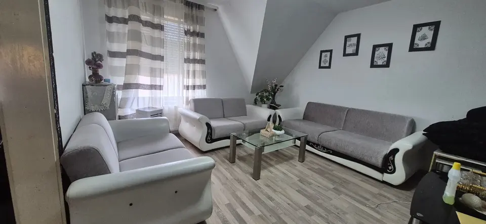 4 Zimmer Wohnung mit 100 m² in Pforzheim – Bild 1