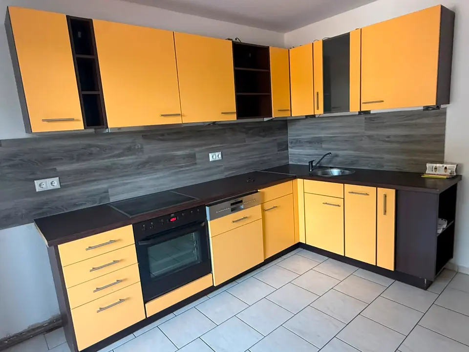 5 Zimmer Wohnung mit 105 m² in Stendal – Bild 1