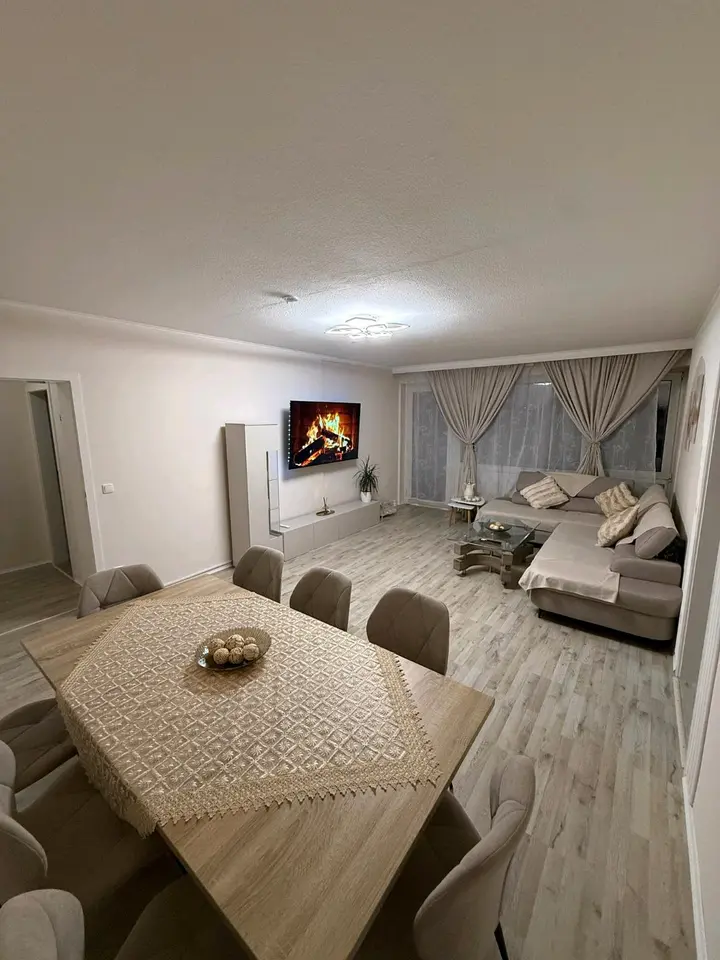 3 Zimmer Wohnung mit 78 m² in Köln – Bild 2