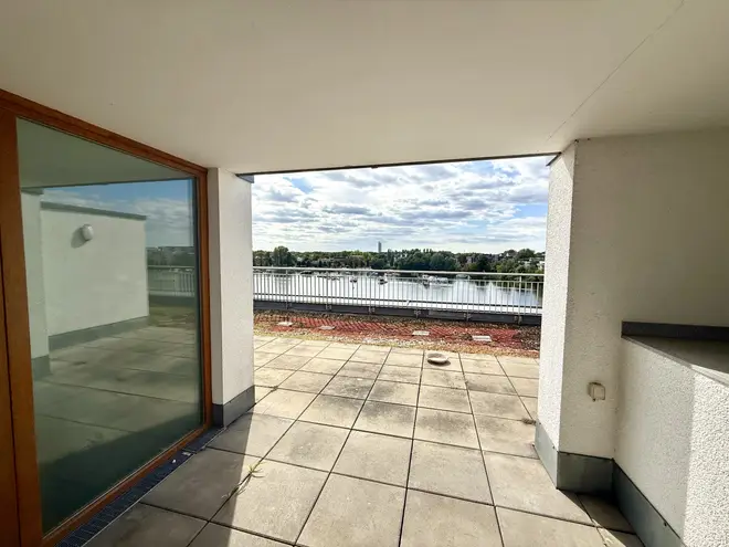 2 Zimmer Wohnung mit 91 m² in Berlin – Bild 8