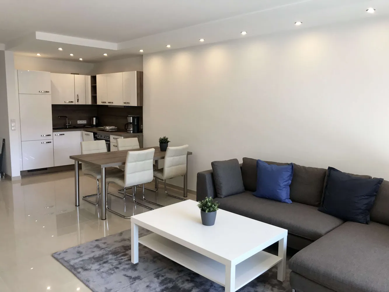 2 Zimmer Wohnung mit 69 m² in Stuttgart – Bild 1