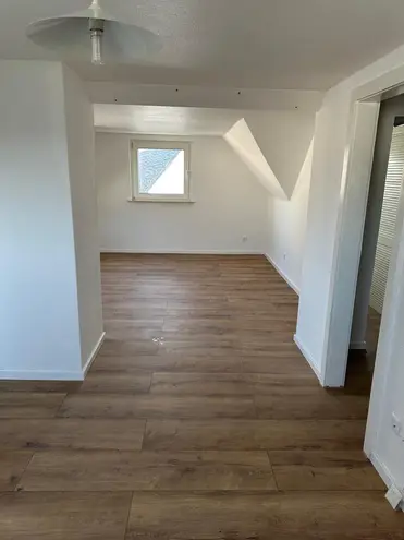 5 Zimmer Wohnung mit 82 m² in Wiesbaden – Bild 5