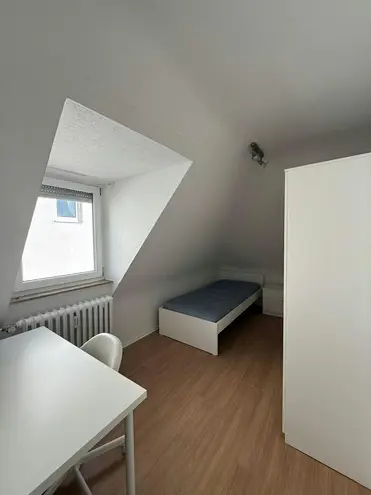 WG-Zimmer mit 12 m² in Stuttgart – Bild 1