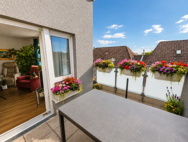 2 Zimmer Wohnung mit 82 m² in Oberhausen – Bild 2