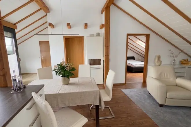 2 Zimmer Wohnung mit 60 m² in Freiburg im Breisgau – Bild 2