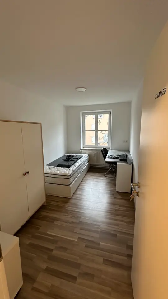 WG-Zimmer mit 91 m² in Friedrichshafen – Bild 1