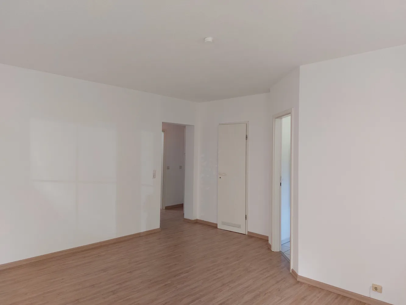 2 Zimmer Wohnung mit 60 m² in Homburg – Bild 4