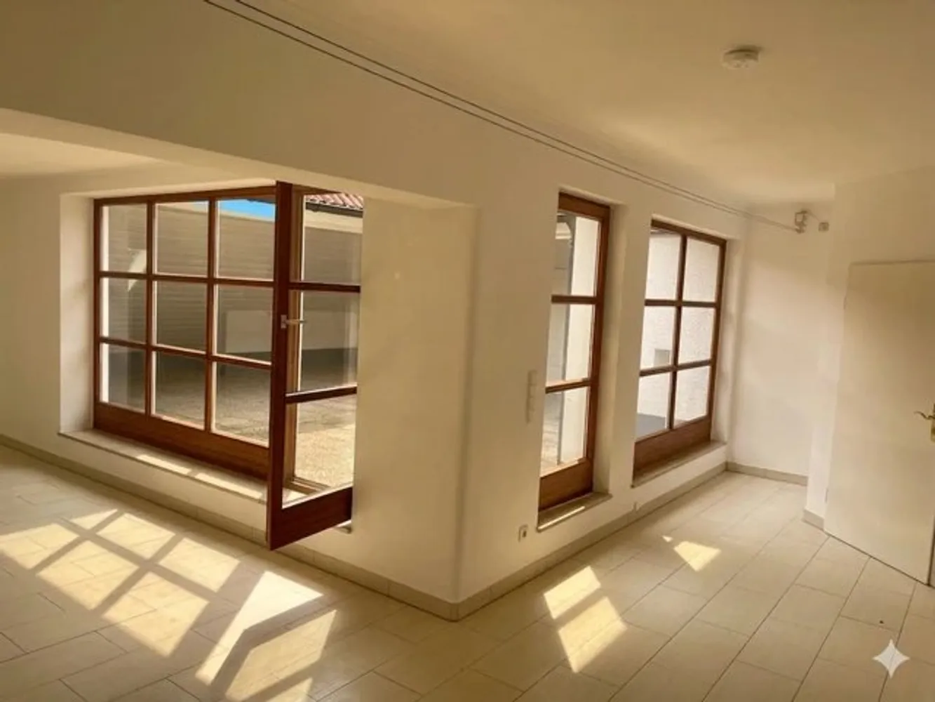 2 Zimmer Wohnung mit 75 m² in Passau – Bild 2