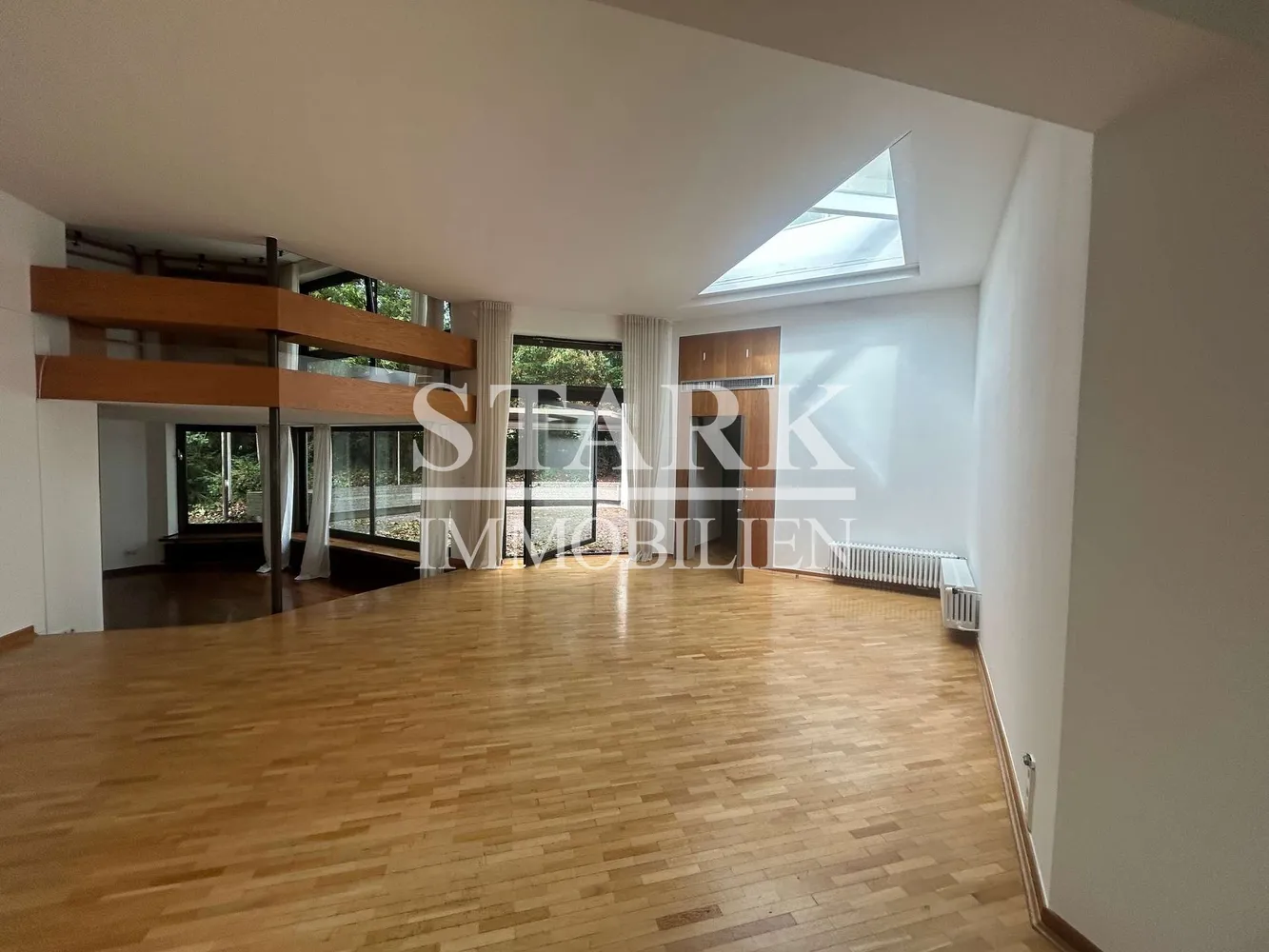 6 Zimmer Haus mit 270 m² in Oberursel (Taunus) – Bild 1