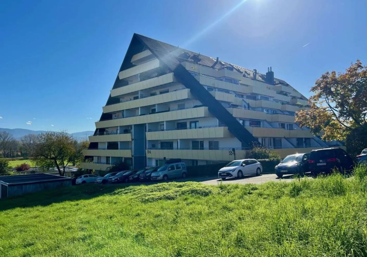 3 Zimmer Wohnung mit 103 m² in Freiburg im Breisgau – Bild 1