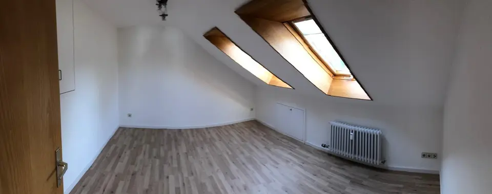 8 Zimmer Haus mit 170 m² in Vaihingen an der Enz – Bild 1
