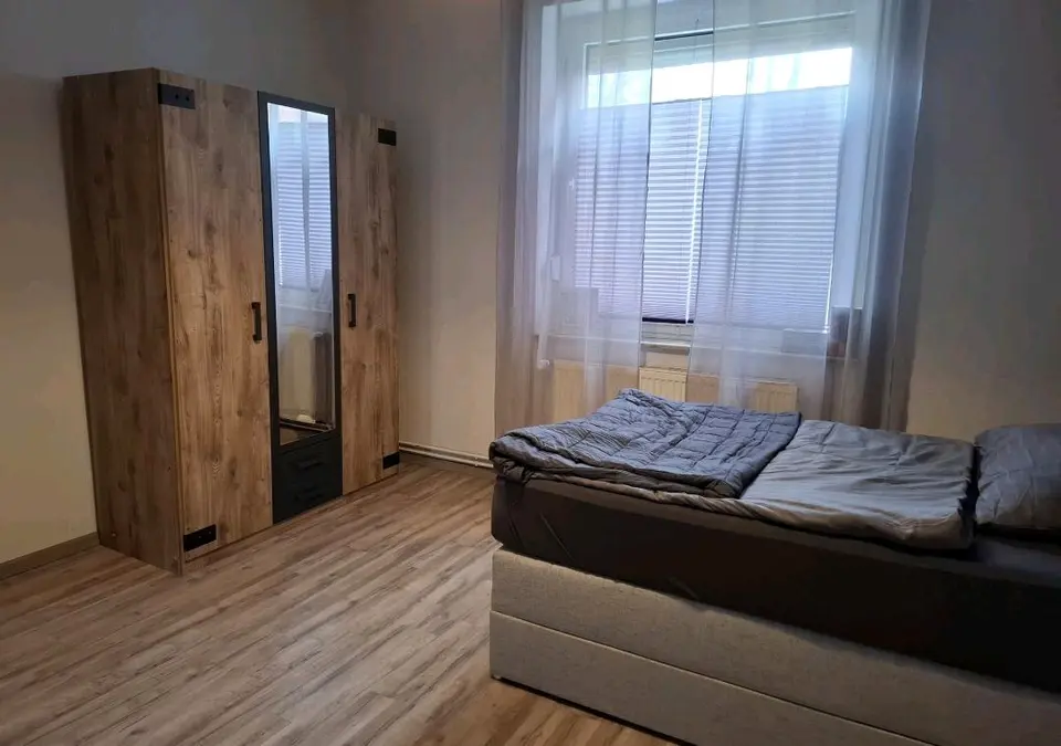 2 Zimmer Wohnung mit 74 m² in Emden – Bild 2