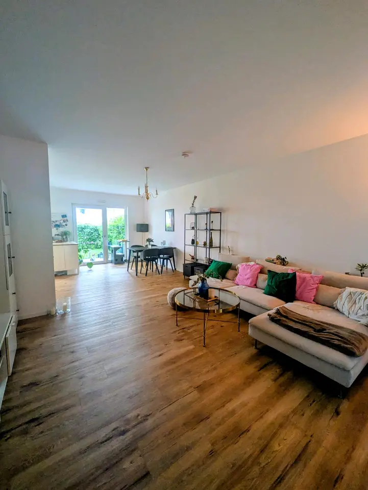 2 Zimmer Wohnung mit 77 m² in Hannover – Bild 1