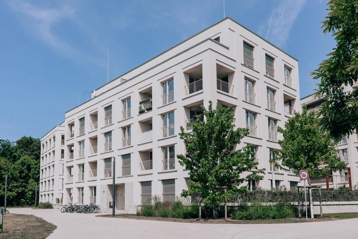 5 Zimmer Wohnung mit 137 m² in München – Bild 1